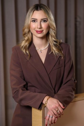 Anna Kredisova, Associate Partner